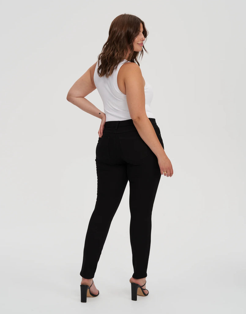 Mid Rise Skinny Jean Long - Overdye Black